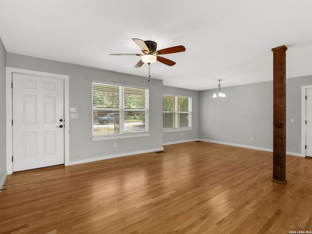 107 BLAKELEY DR, San Antonio, TX 78209