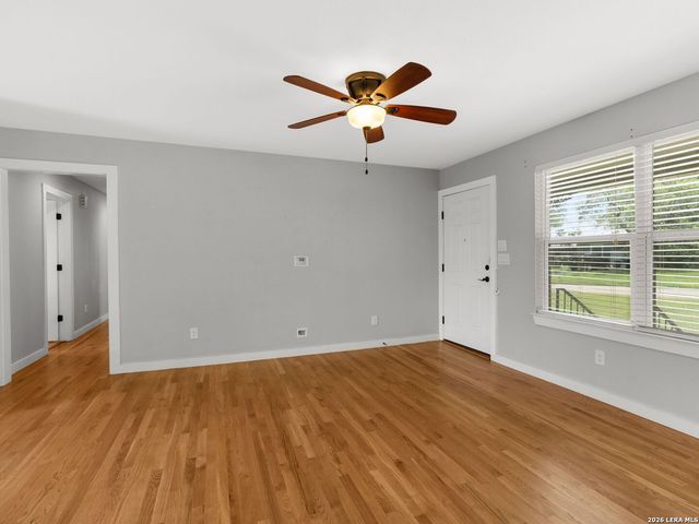 107 BLAKELEY DR, San Antonio, TX 78209