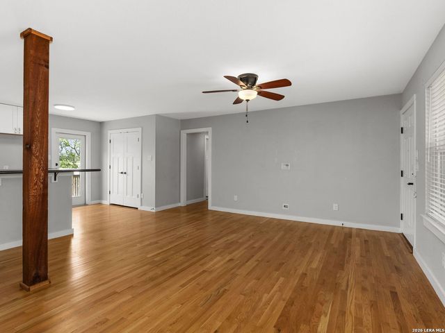 107 BLAKELEY DR, San Antonio, TX 78209