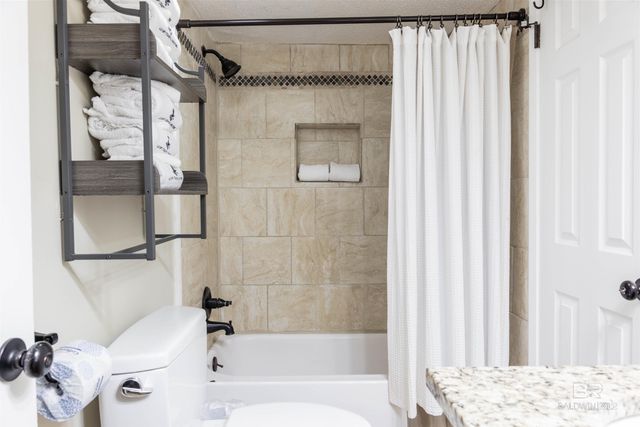 327 E Beach Boulevard 5D, Gulf Shores, AL 36542