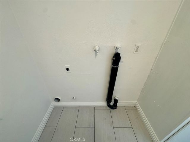 300 E Chestnut Avenue 301, Santa Ana, CA 92701