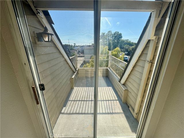 300 E Chestnut Avenue 301, Santa Ana, CA 92701