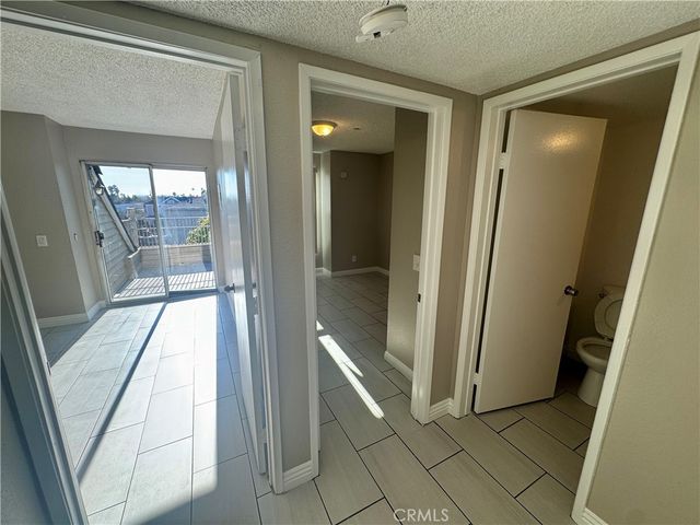 300 E Chestnut Avenue 301, Santa Ana, CA 92701