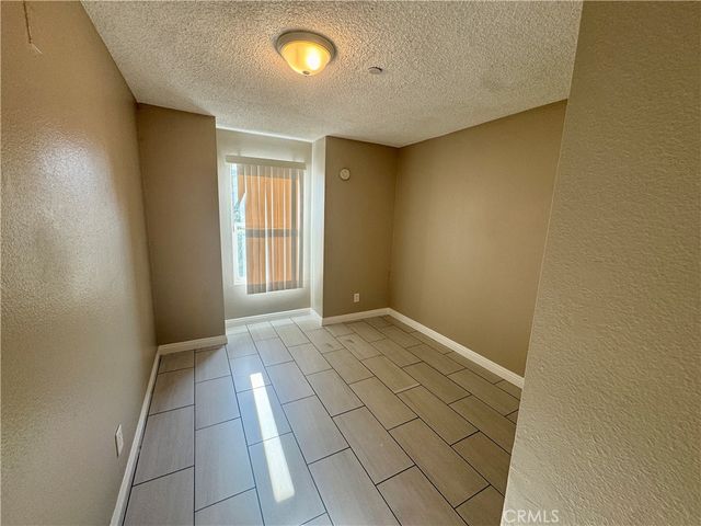 300 E Chestnut Avenue 301, Santa Ana, CA 92701