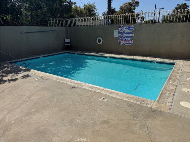 300 E Chestnut Avenue 301, Santa Ana, CA 92701