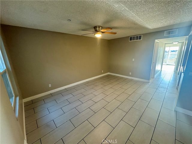 300 E Chestnut Avenue 301, Santa Ana, CA 92701
