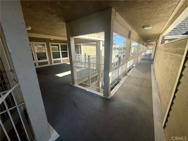 300 E Chestnut Avenue 301, Santa Ana, CA 92701