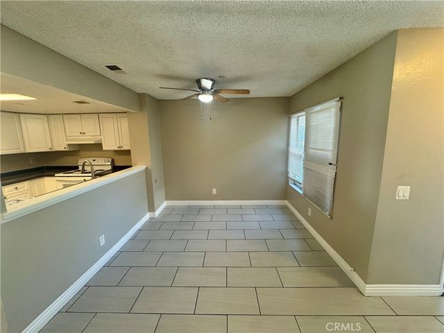 300 E Chestnut Avenue 301, Santa Ana, CA 92701