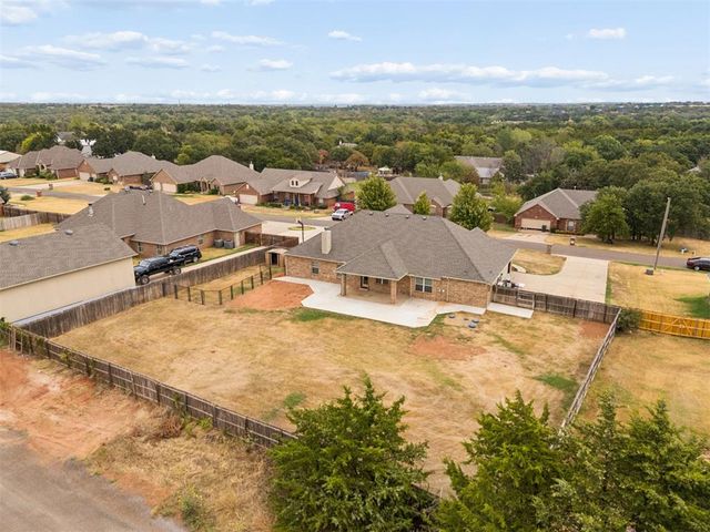 12205 Autumn Brook, Guthrie, OK 73044