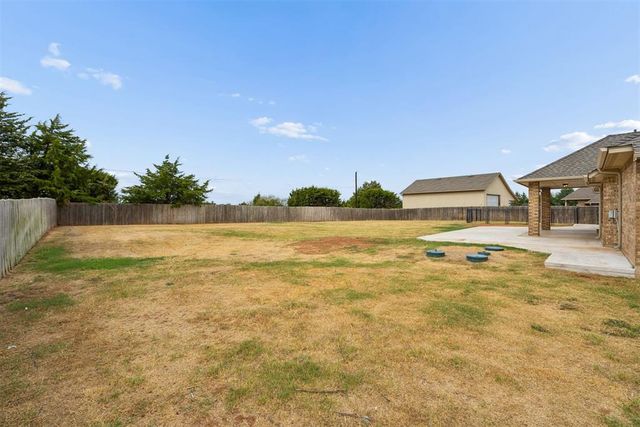 12205 Autumn Brook, Guthrie, OK 73044