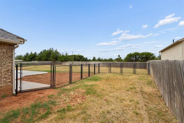 12205 Autumn Brook, Guthrie, OK 73044