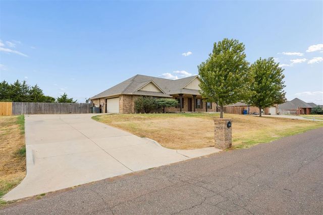 12205 Autumn Brook, Guthrie, OK 73044