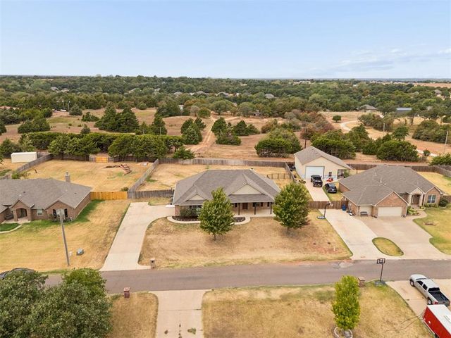 12205 Autumn Brook, Guthrie, OK 73044