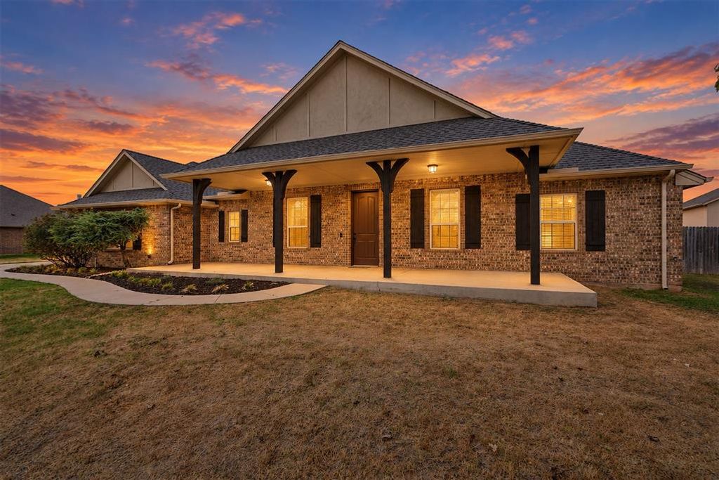 12205 Autumn Brook, Guthrie, OK 73044
