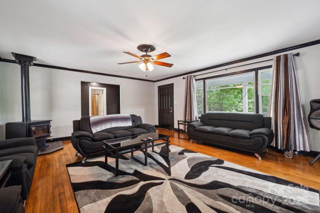 1917 Tom Sadler Road, Charlotte, NC 28214