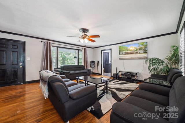 1917 Tom Sadler Road, Charlotte, NC 28214