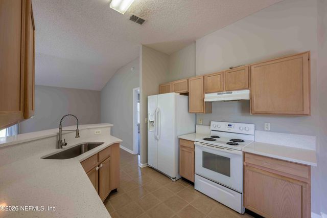 570 MANSHIP Drive, Jacksonville, FL 32225