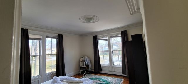 31 Elm 1, Newton, MA 02466