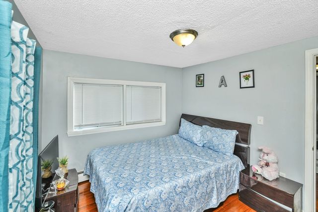 452 Tecumseh St, Fall River, MA 02721