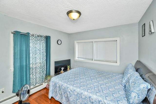 452 Tecumseh St, Fall River, MA 02721