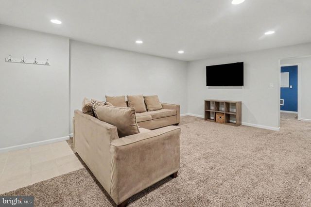 3912 HUNT HARBOR RD, Baltimore, MD 21220