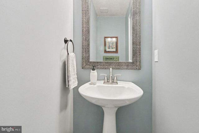 3912 HUNT HARBOR RD, Baltimore, MD 21220