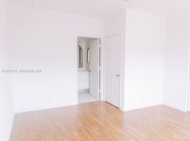10245 Via Hibiscus 10245, Boca Raton, FL 33428