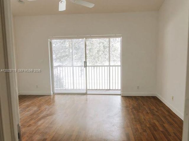 10245 Via Hibiscus 10245, Boca Raton, FL 33428