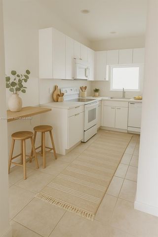 10245 Via Hibiscus 10245, Boca Raton, FL 33428