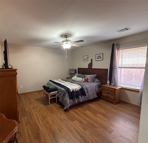 12127 SW 4th Street, Yukon, OK 73099