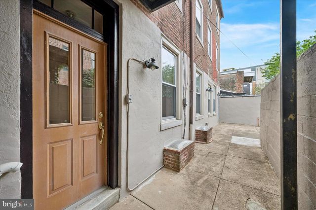 402 FAIRMOUNT AVE, Philadelphia, PA 19123