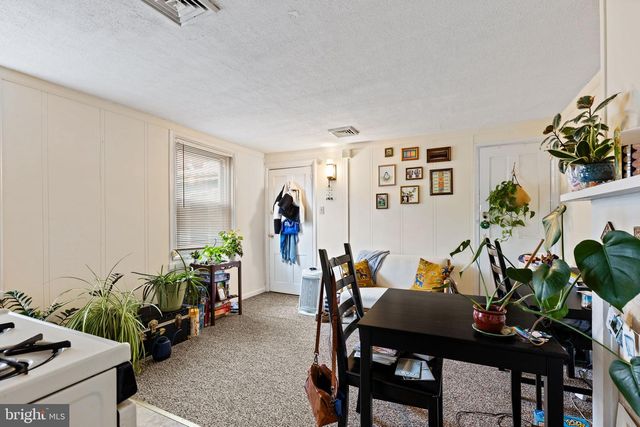 402 FAIRMOUNT AVE, Philadelphia, PA 19123