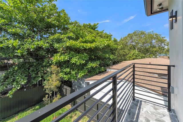 1818 NW 49th St, Miami, FL 33142