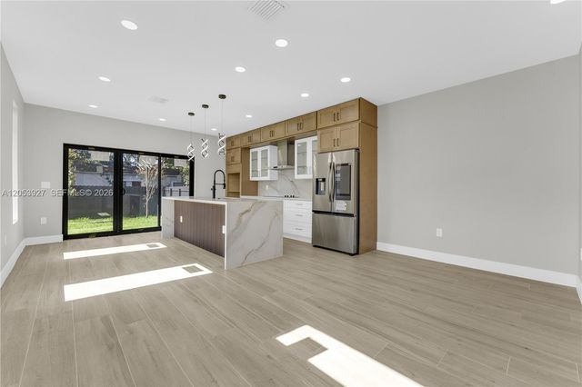 1818 NW 49th St, Miami, FL 33142