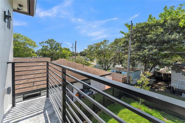 1818 NW 49th St, Miami, FL 33142