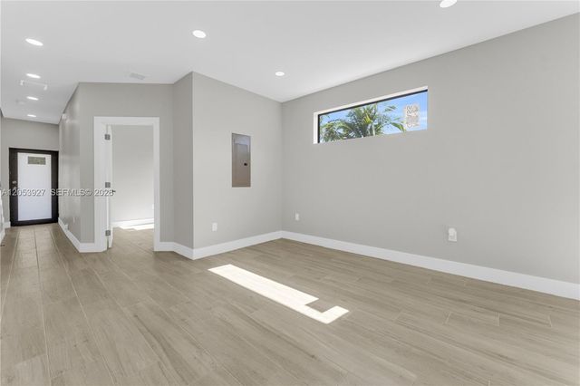 1818 NW 49th St, Miami, FL 33142