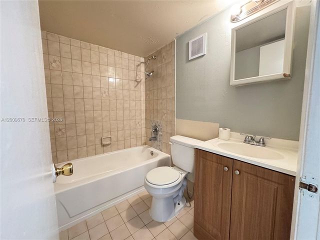 5774 W 26th Ave 106, Hialeah, FL 33016