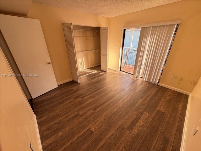 5774 W 26th Ave 106, Hialeah, FL 33016