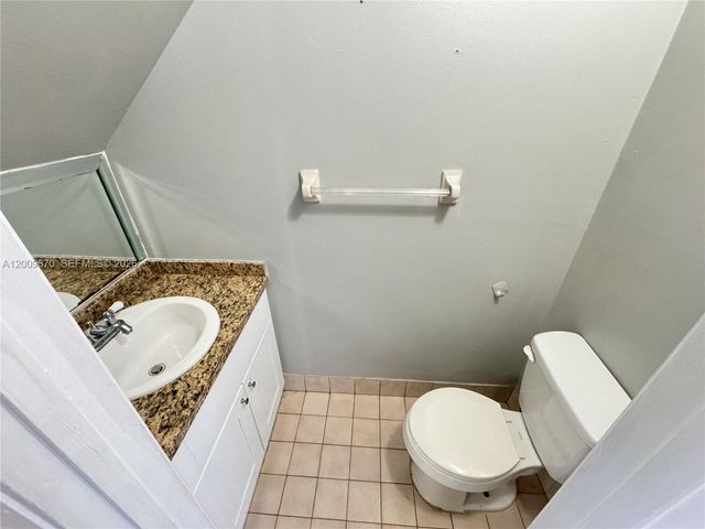 5774 W 26th Ave 106, Hialeah, FL 33016