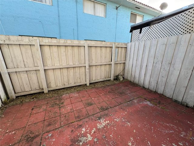 5774 W 26th Ave 106, Hialeah, FL 33016