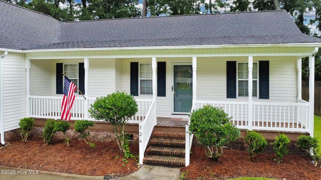 124 Leonard Drive, New Bern, NC 28560