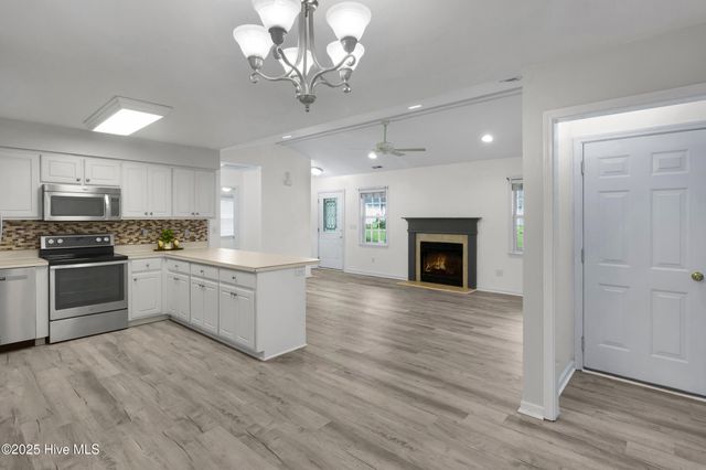 124 Leonard Drive, New Bern, NC 28560