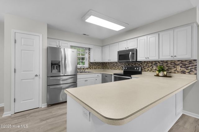 124 Leonard Drive, New Bern, NC 28560