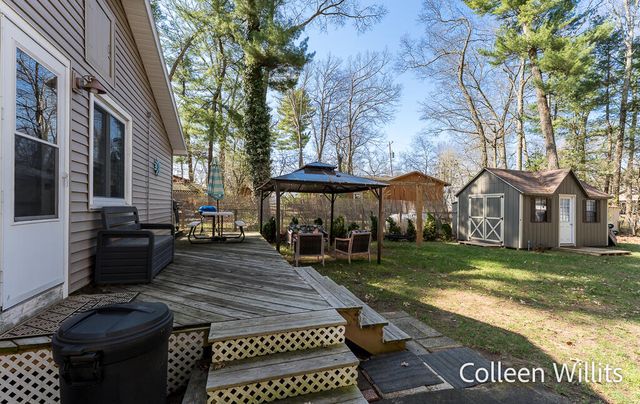 11327 Hemlock Street, Holton, MI 49425