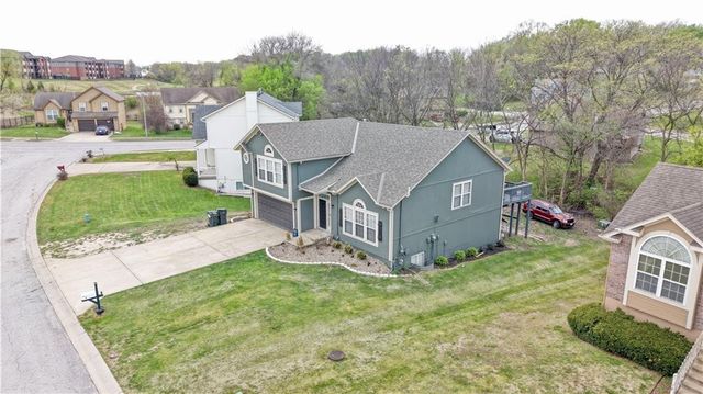 14912 Pine View Drive, Grandview, MO 64030
