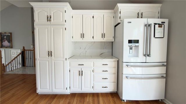 14912 Pine View Drive, Grandview, MO 64030