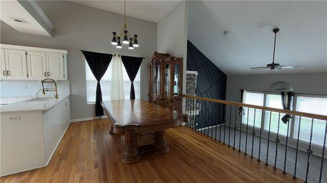 14912 Pine View Drive, Grandview, MO 64030