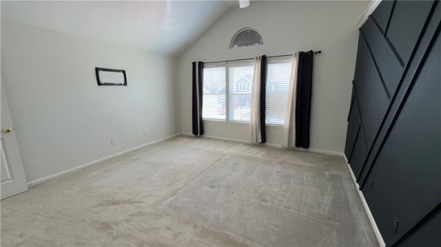 14912 Pine View Drive, Grandview, MO 64030