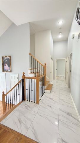 14912 Pine View Drive, Grandview, MO 64030