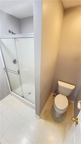 14912 Pine View Drive, Grandview, MO 64030